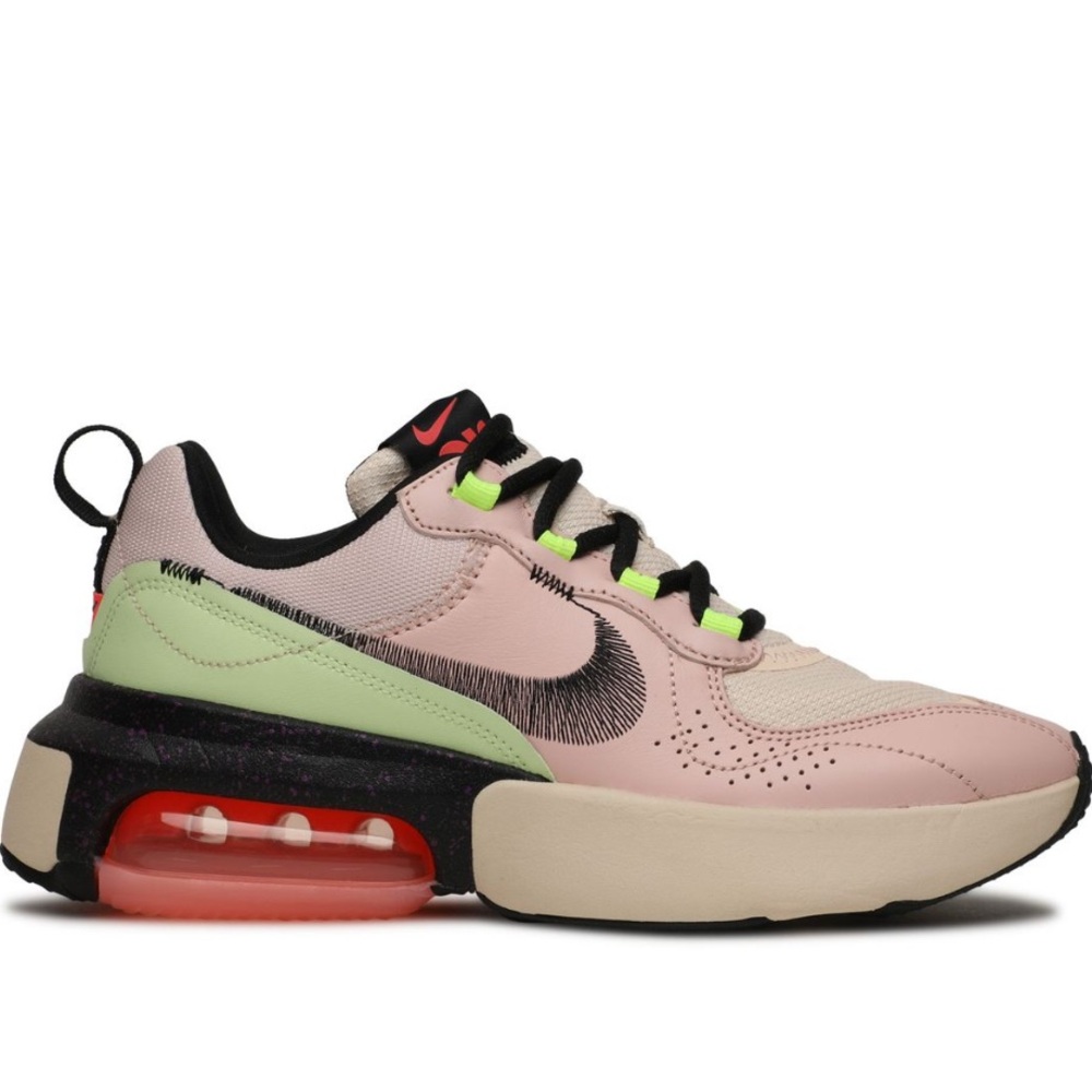 NIKE AIR MAX Verona in Guava Ice